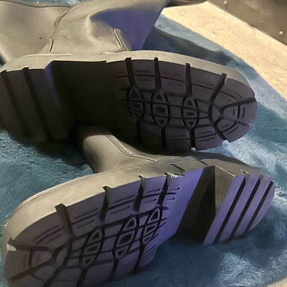 New Zara Black Knee-High Boots. .7” heel. - Picture 5 of 11